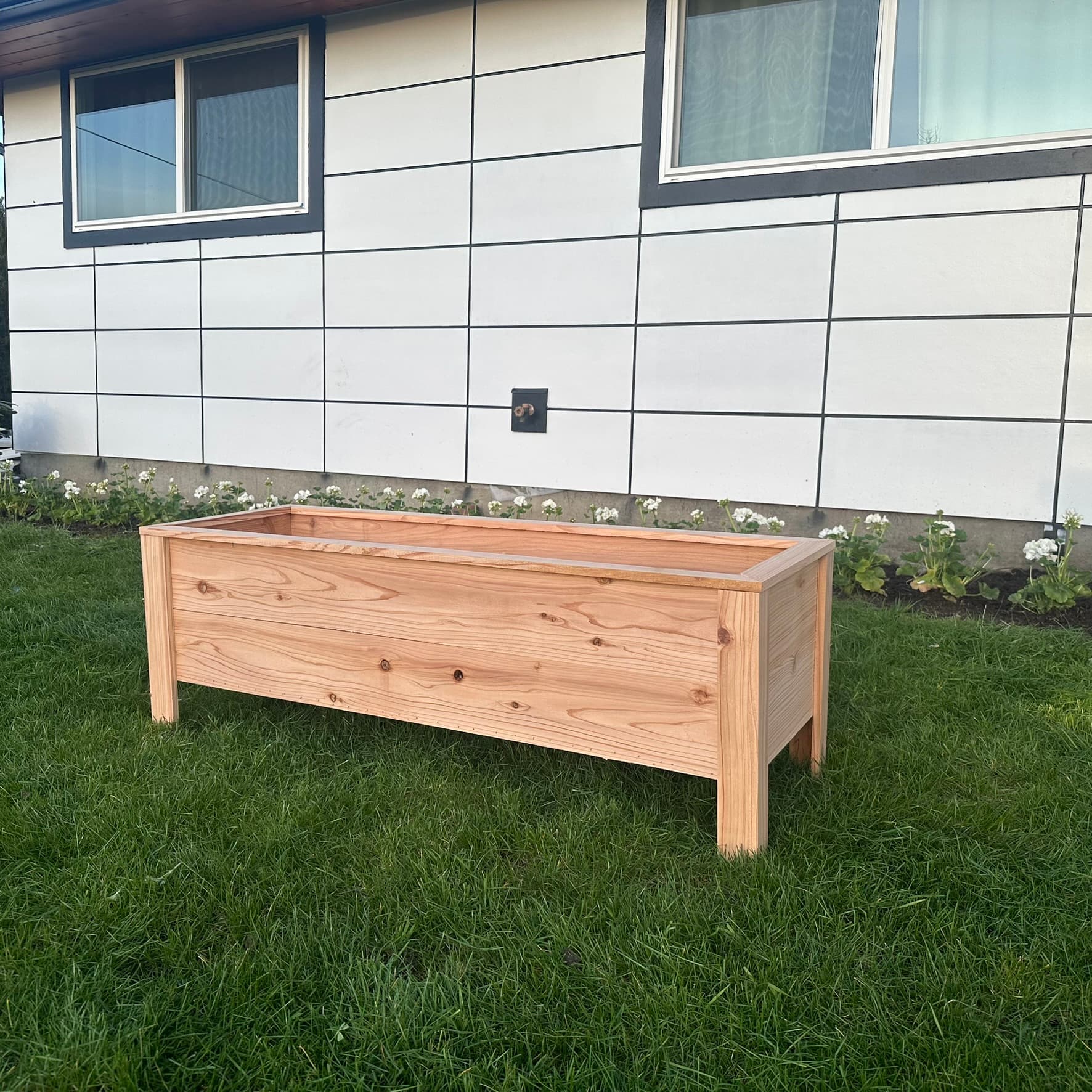 Cedar raised garden bed with short legs by Sound Cedar